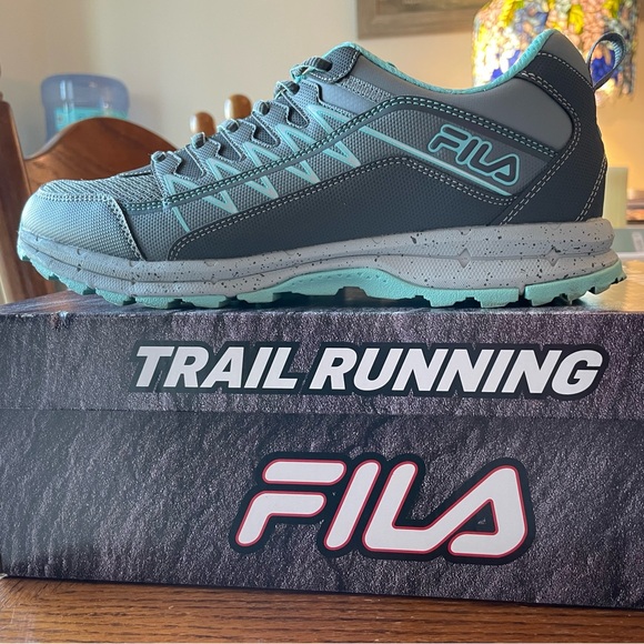 Fila Women’s Trail Running Evergrand Shoes Size 11 - Picture 3 of 7